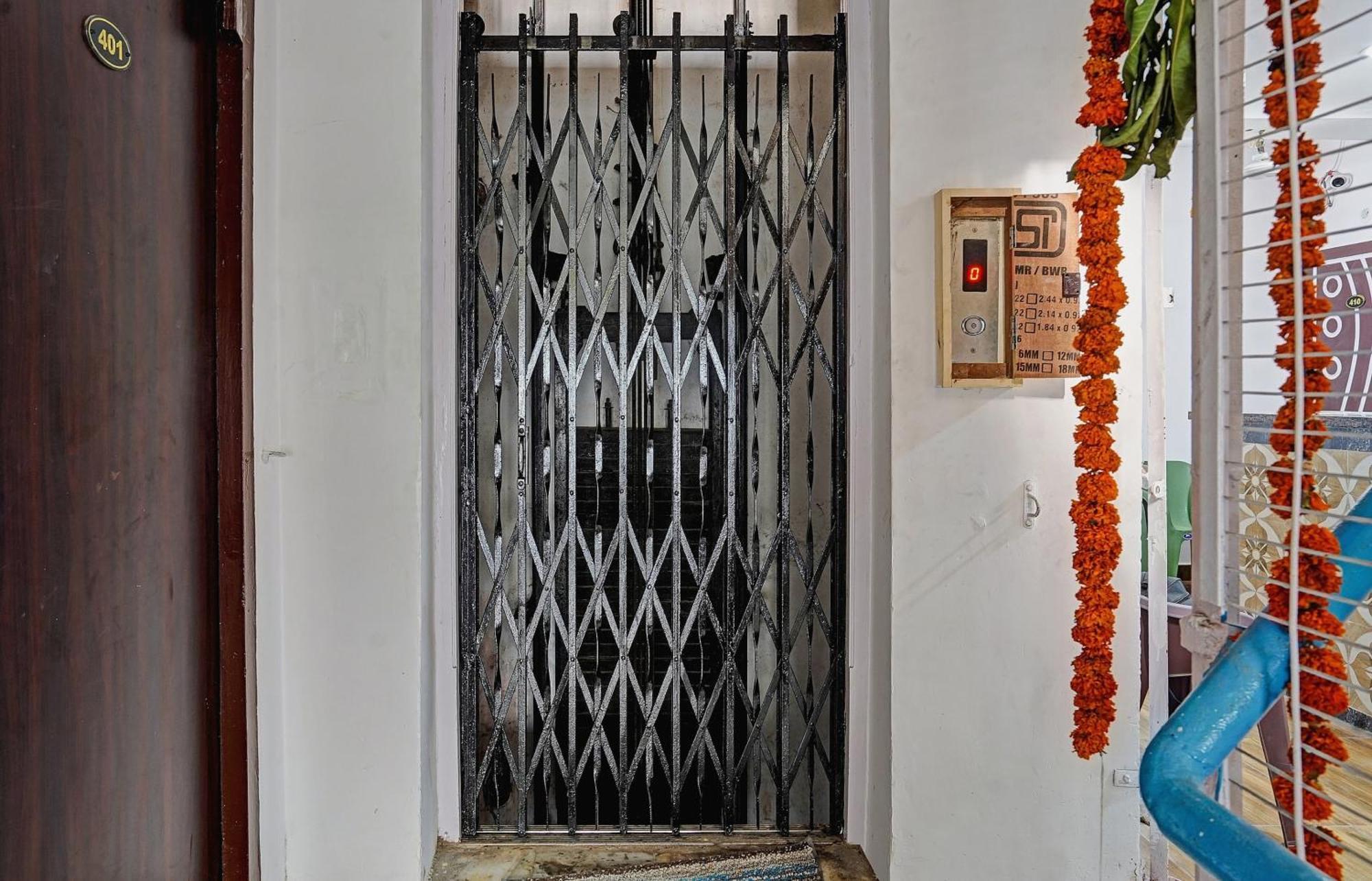 Hotel O Sai Krishna Residency Vijayawāda Екстериор снимка